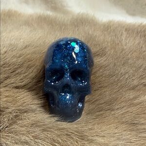 Blue Glitter Skull Home Accent 2”